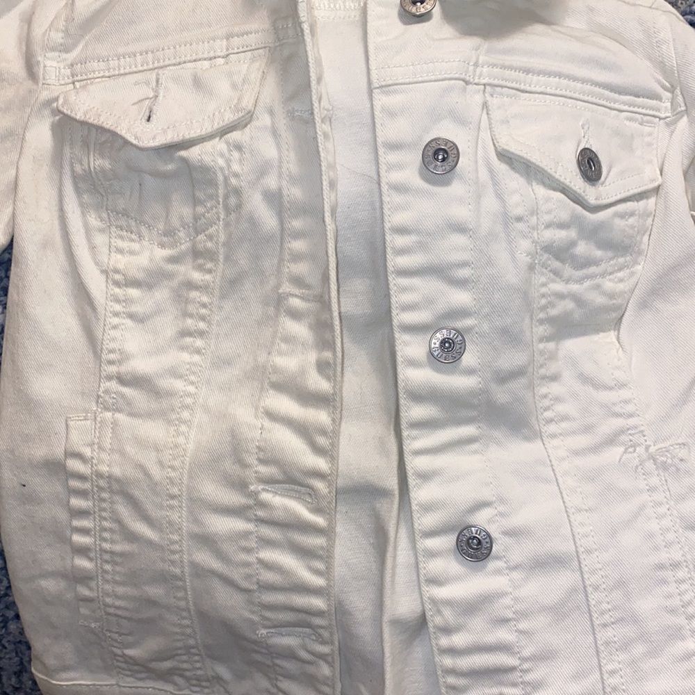 ✨2xHP✨Guess White Denim Jacket✨ - Picture 3 of 8